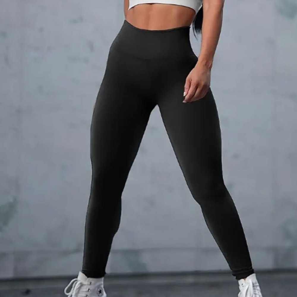 NWOT - High Waisted Black Leggings - Large